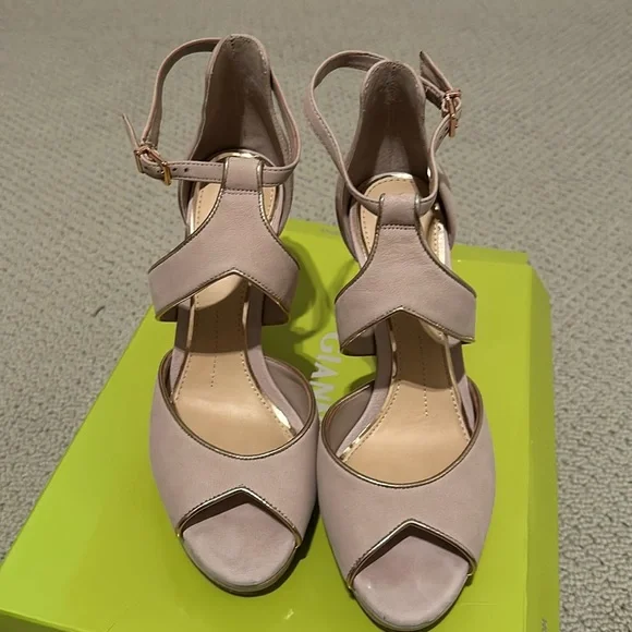 Gianni Bini Geordannah Platform Heeled Sandals Nude Taupe Rose Gold Womens 8 EUC - Picture 2 of 8